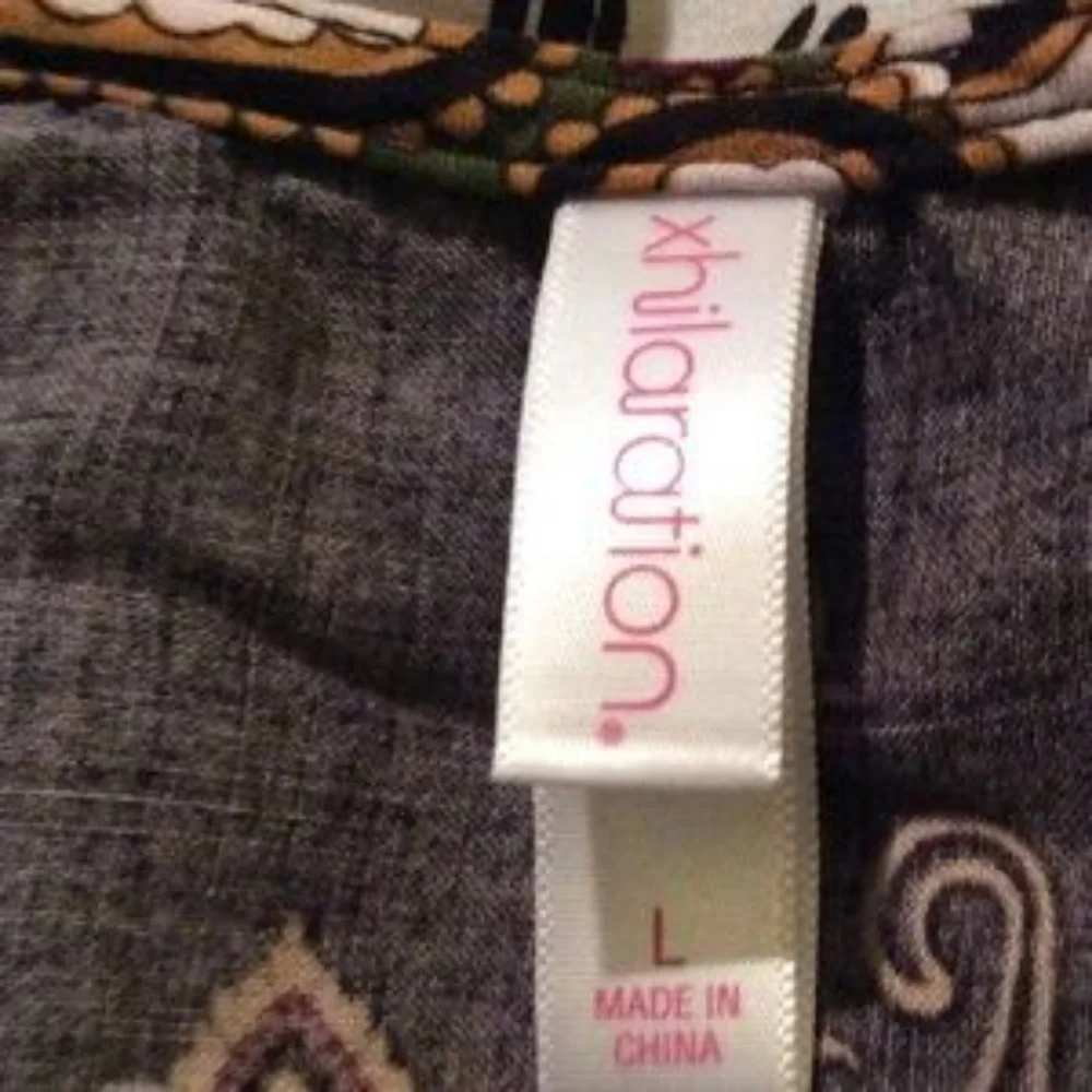 Xhilaration Paisley Dolman Sleeve L - Picture 5 of 5